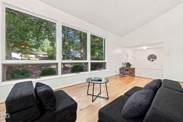 4904 Brookhurst Place, Raleigh, NC 27609