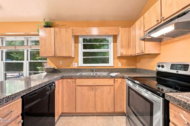 4904 Brookhurst Place, Raleigh, NC 27609