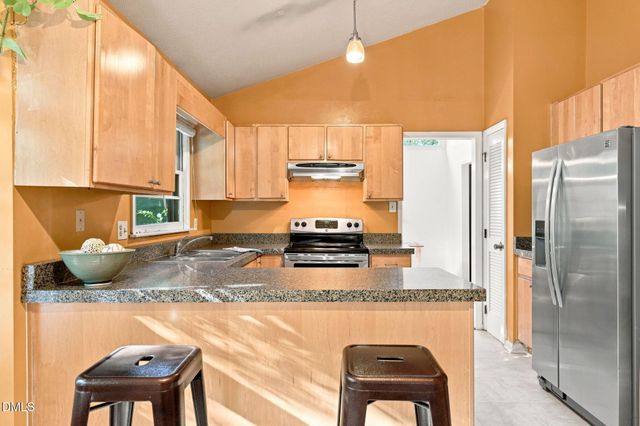 4904 Brookhurst Place, Raleigh, NC 27609