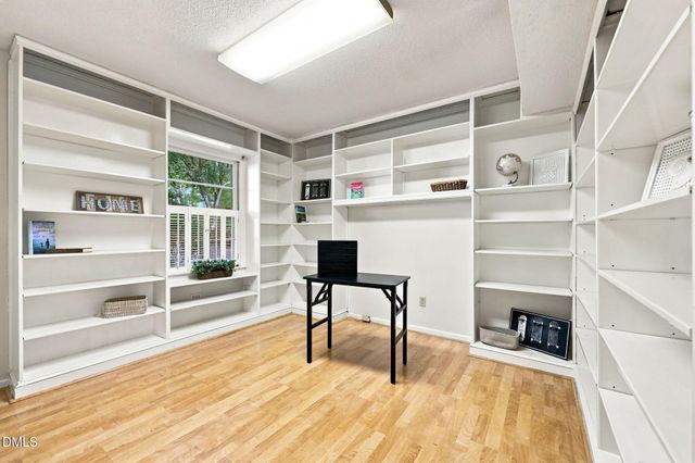 4904 Brookhurst Place, Raleigh, NC 27609