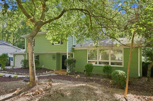 4904 Brookhurst Place, Raleigh, NC 27609