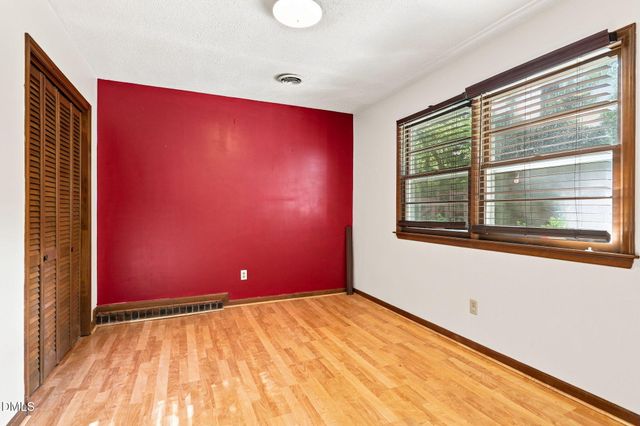 4904 Brookhurst Place, Raleigh, NC 27609