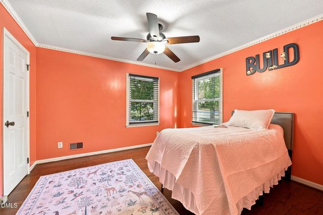 4904 Brookhurst Place, Raleigh, NC 27609