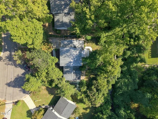 4904 Brookhurst Place, Raleigh, NC 27609