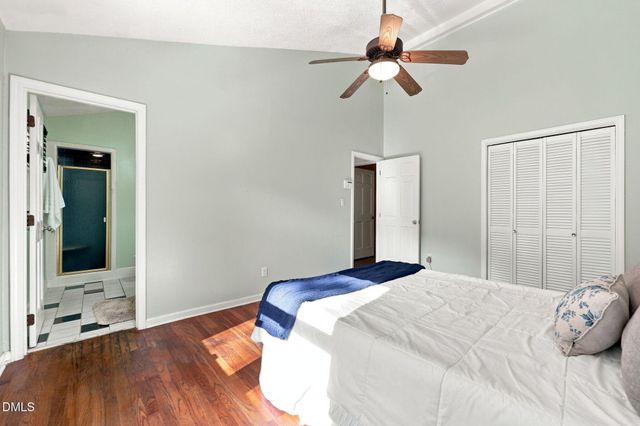 4904 Brookhurst Place, Raleigh, NC 27609