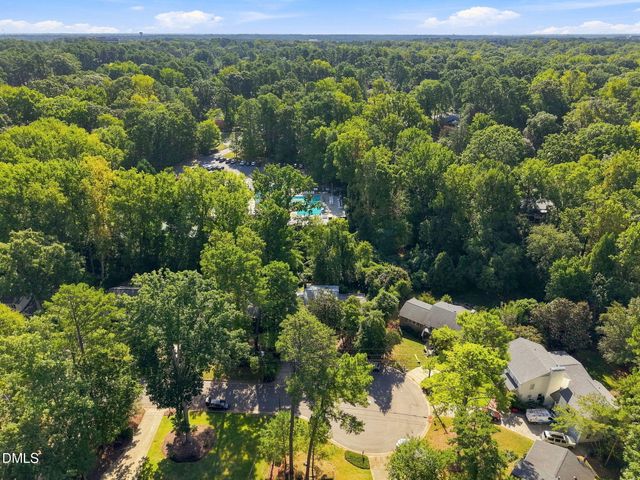 4904 Brookhurst Place, Raleigh, NC 27609