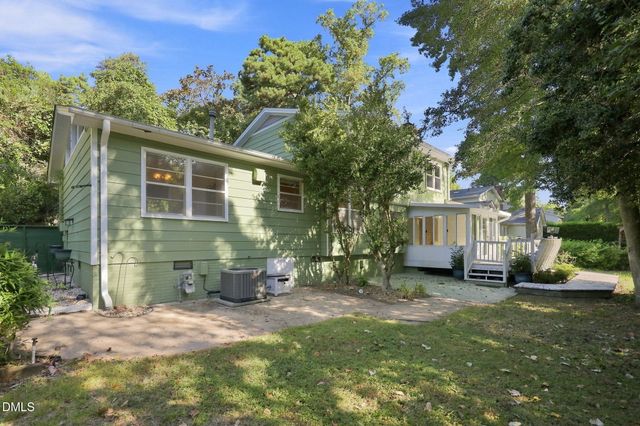 4904 Brookhurst Place, Raleigh, NC 27609