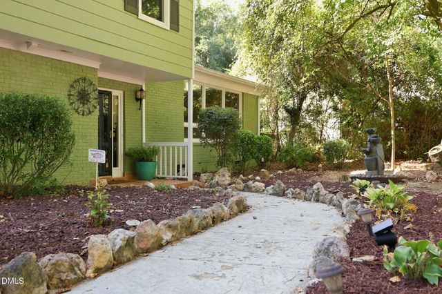 4904 Brookhurst Place, Raleigh, NC 27609