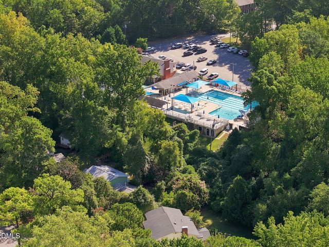 4904 Brookhurst Place, Raleigh, NC 27609