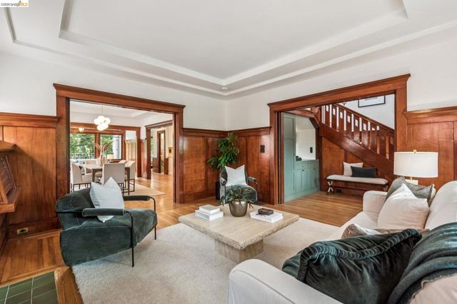 3943 Park Blvd, Oakland, CA 94602