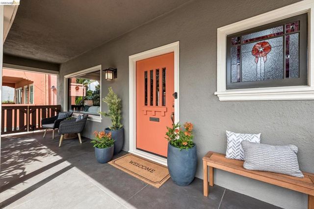 3943 Park Blvd, Oakland, CA 94602