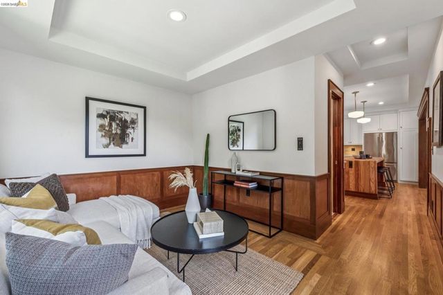 3943 Park Blvd, Oakland, CA 94602