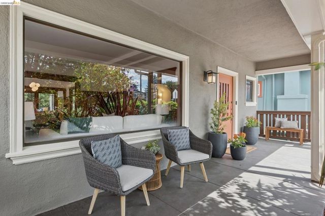3943 Park Blvd, Oakland, CA 94602