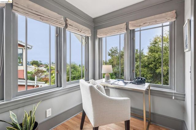 3943 Park Blvd, Oakland, CA 94602