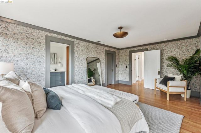 3943 Park Blvd, Oakland, CA 94602