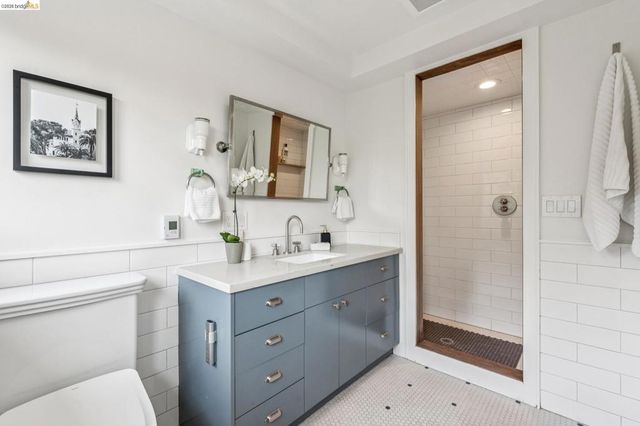 3943 Park Blvd, Oakland, CA 94602