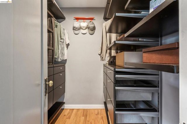 3943 Park Blvd, Oakland, CA 94602