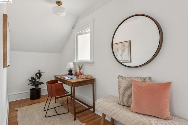 3943 Park Blvd, Oakland, CA 94602