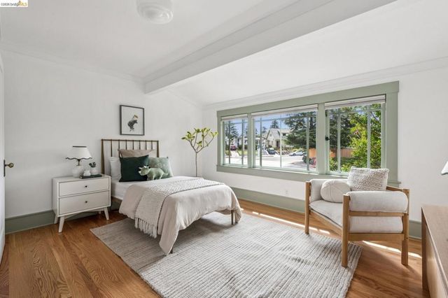 3943 Park Blvd, Oakland, CA 94602