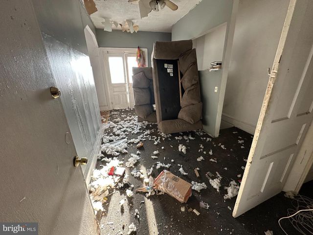 221 W APSLEY ST, Philadelphia, PA 19144