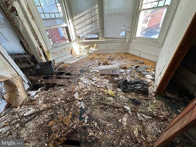 221 W APSLEY ST, Philadelphia, PA 19144