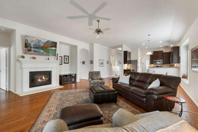 3214 Clover Trace Drive, Spring, TX 77386