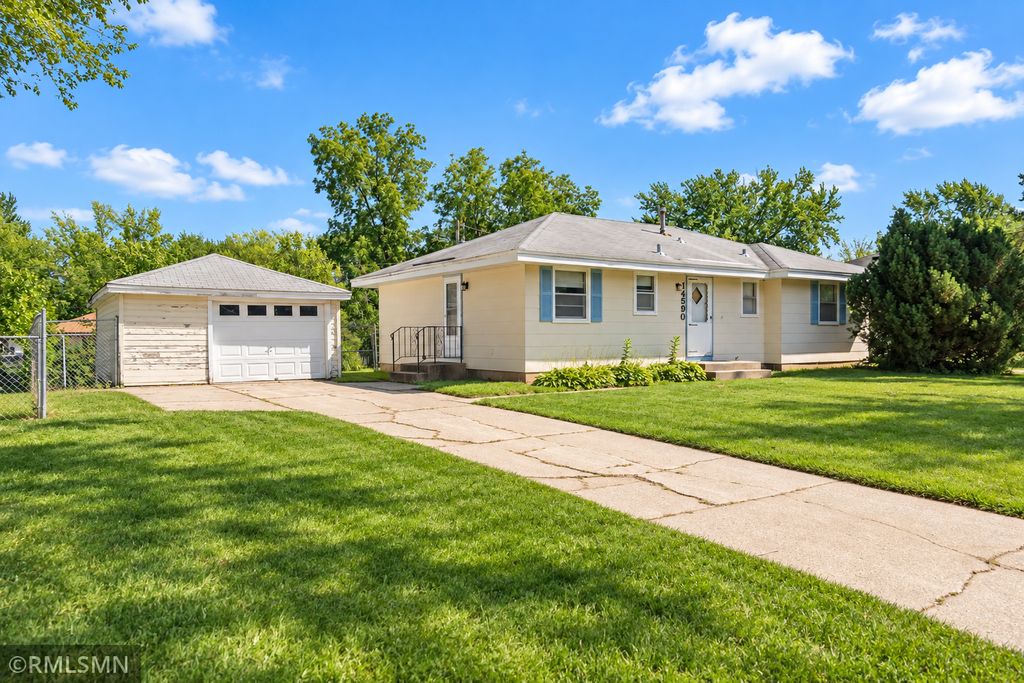 14590 Dallara Avenue W, Rosemount, MN 55068 — exterior