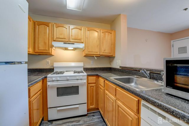 1121 Edpas Road, New Brunswick, NJ 08901