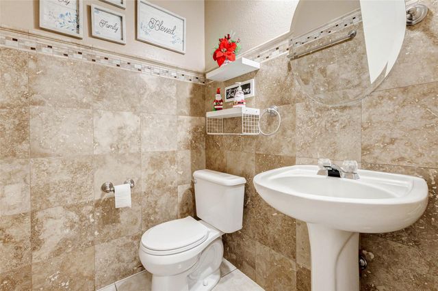 10422 Sutter Glen Lane, Houston, TX 77075