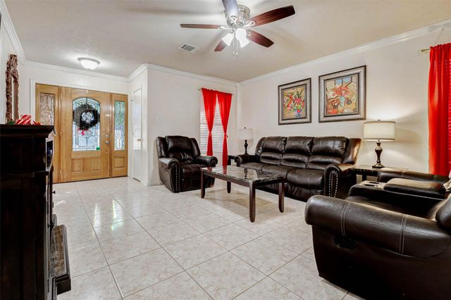 10422 Sutter Glen Lane, Houston, TX 77075