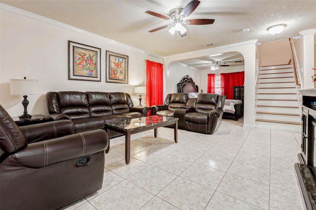 10422 Sutter Glen Lane, Houston, TX 77075