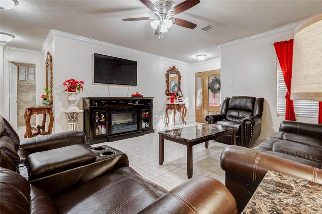 10422 Sutter Glen Lane, Houston, TX 77075