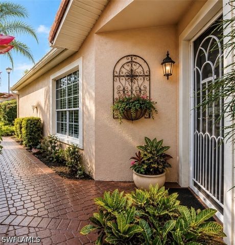 128 LIVERMORE LN, Naples, FL 34119