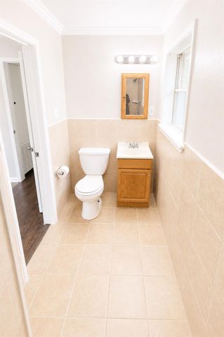 705 Evanston Street, Houston, TX 77015
