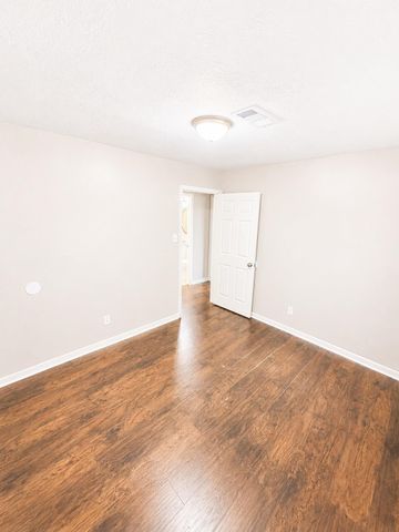 705 Evanston Street, Houston, TX 77015