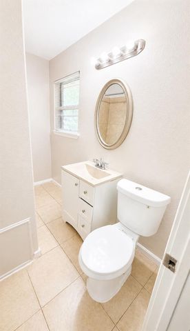 705 Evanston Street, Houston, TX 77015