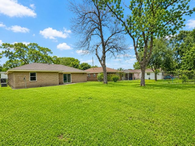 705 Evanston Street, Houston, TX 77015