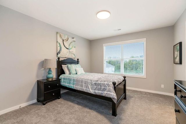 18501 Pawnee Lane, Overland Park, KS 66085