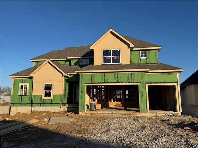 18501 Pawnee Lane, Overland Park, KS 66085