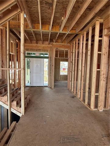 18501 Pawnee Lane, Overland Park, KS 66085