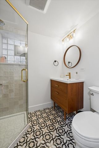 4912 N Winchester Avenue, Chicago, IL 60640