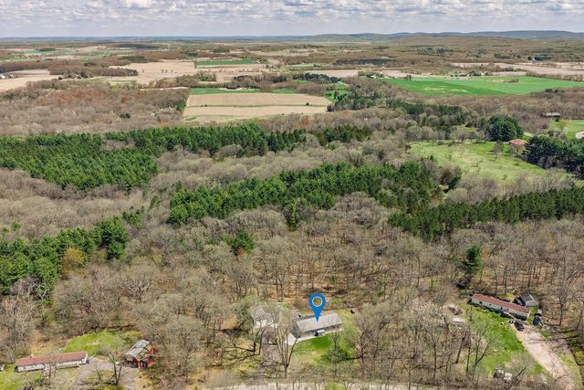 S3036 E Fox Hill Road, Baraboo, WI 53913