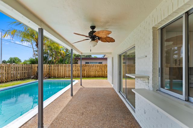 2000 NW 91ST Way, Sunrise, FL 33322