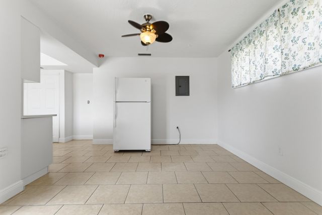 2000 NW 91ST Way, Sunrise, FL 33322