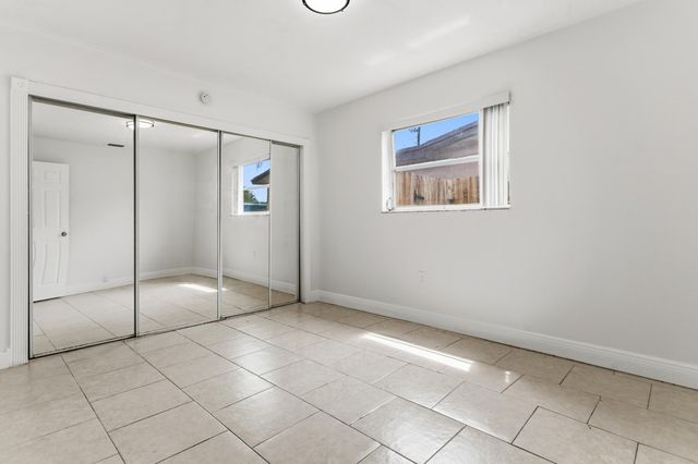 2000 NW 91ST Way, Sunrise, FL 33322