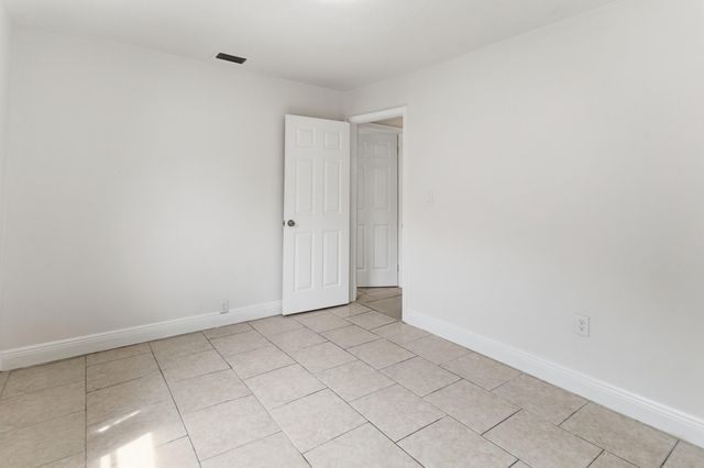 2000 NW 91ST Way, Sunrise, FL 33322