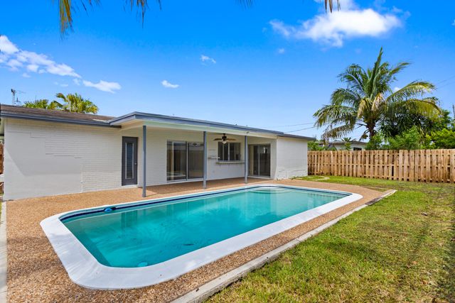 2000 NW 91ST Way, Sunrise, FL 33322