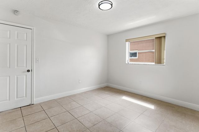 2000 NW 91ST Way, Sunrise, FL 33322