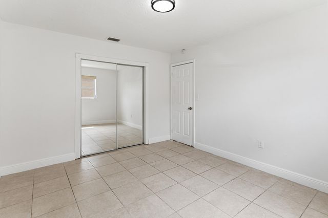 2000 NW 91ST Way, Sunrise, FL 33322