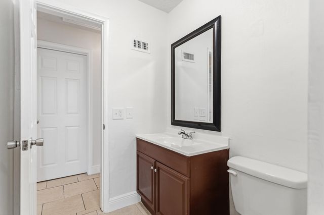 2000 NW 91ST Way, Sunrise, FL 33322
